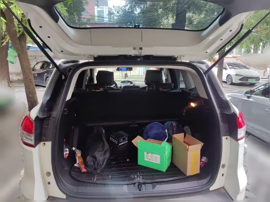 Ford Kuga — миниатюра 20