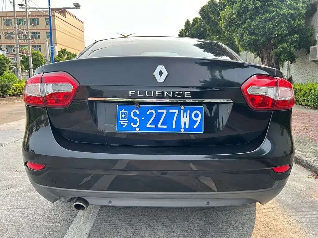 Renault Fluence — миниатюра 5