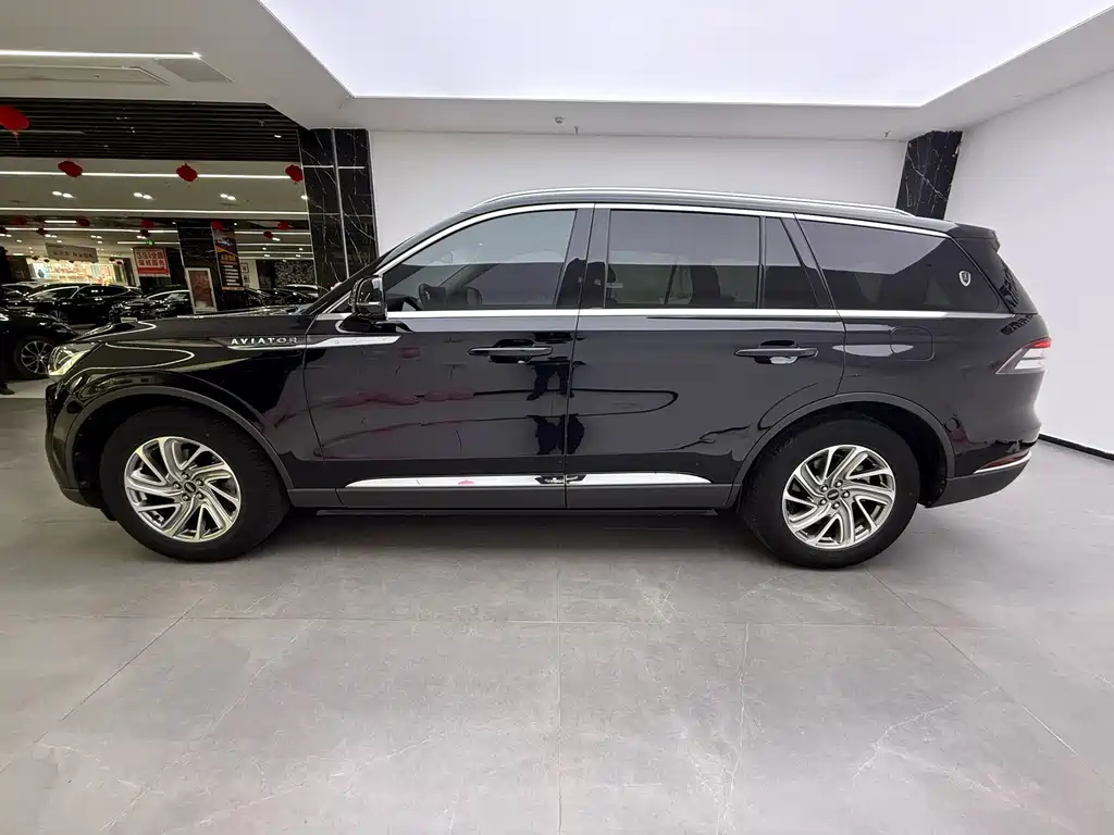 Lincoln Aviator — миниатюра 10