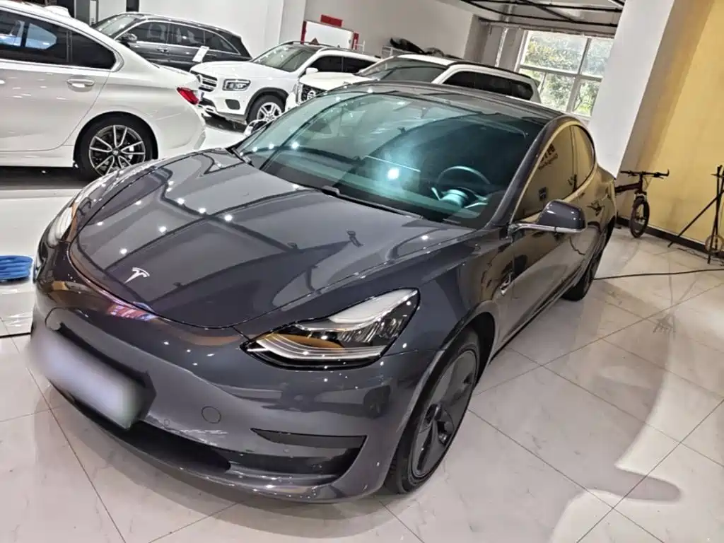 Tesla Model 3 — миниатюра 2