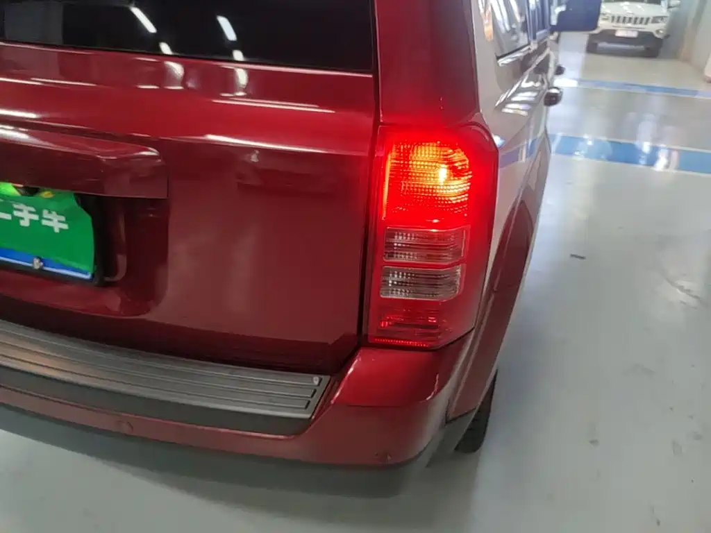 Jeep Patriot — миниатюра 8