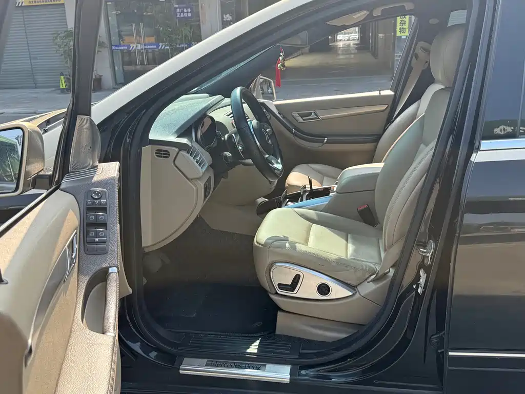 Mercedes-Benz R 2011 R 300 L