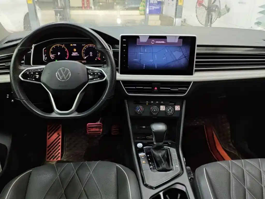 Volkswagen Tiguan L — миниатюра 10