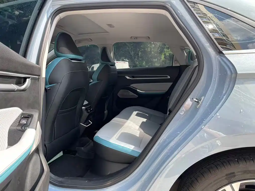 Geely Emgrand — миниатюра 9