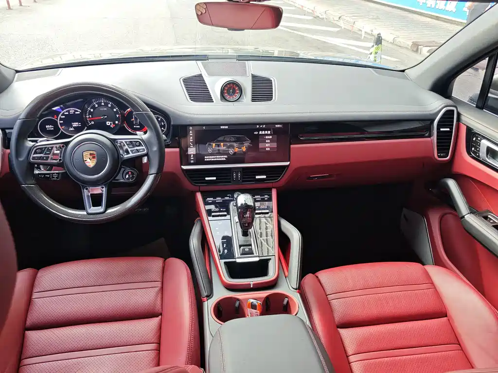 Porsche Cayenne — миниатюра 11