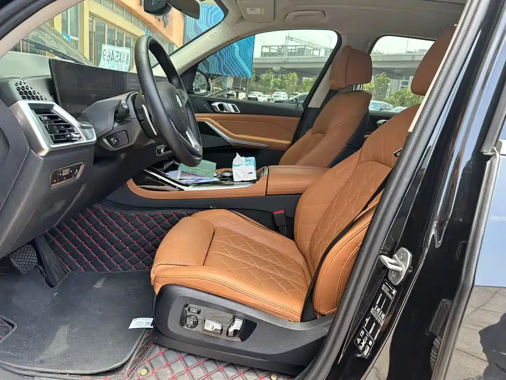 BMW X7 2023 xDrive40i Lead Luxury