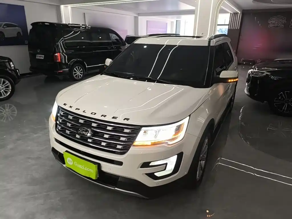Ford Explorer (Import)