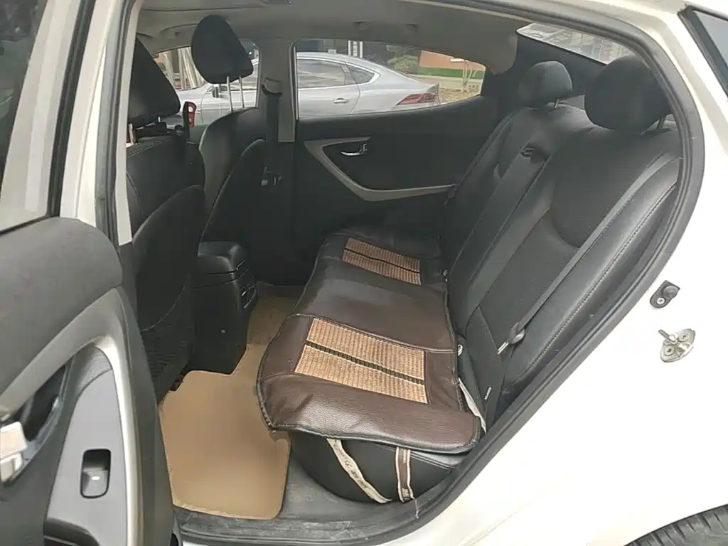 Hyundai Elantra Langdong — миниатюра 17