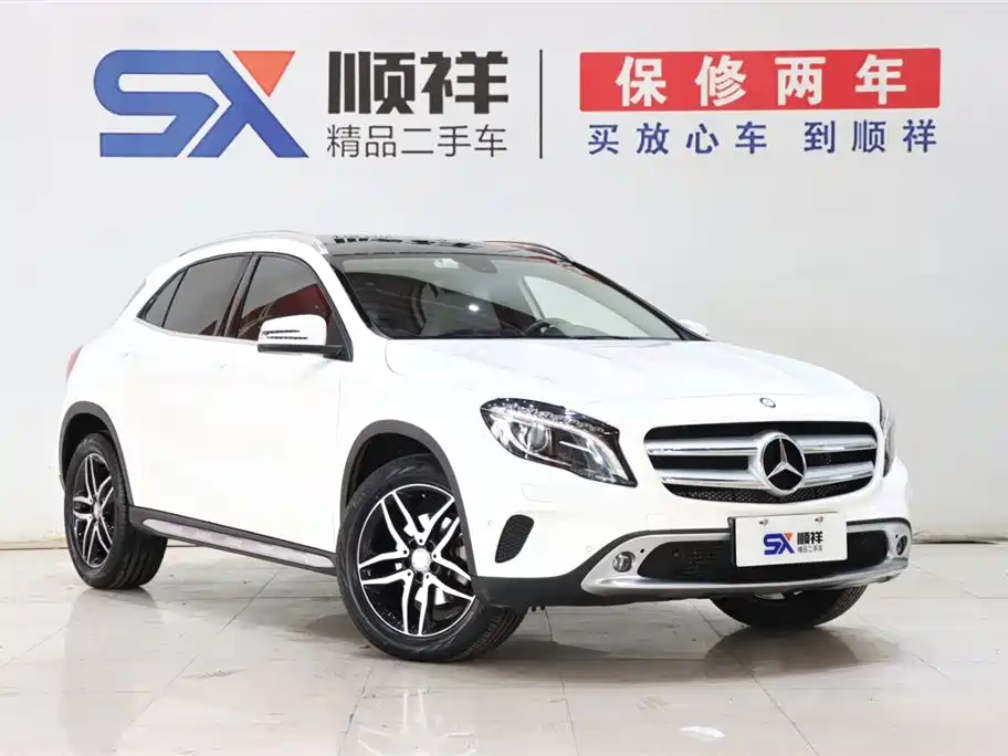 Mercedes-Benz GLA 2015 GLA 200 Fashion
