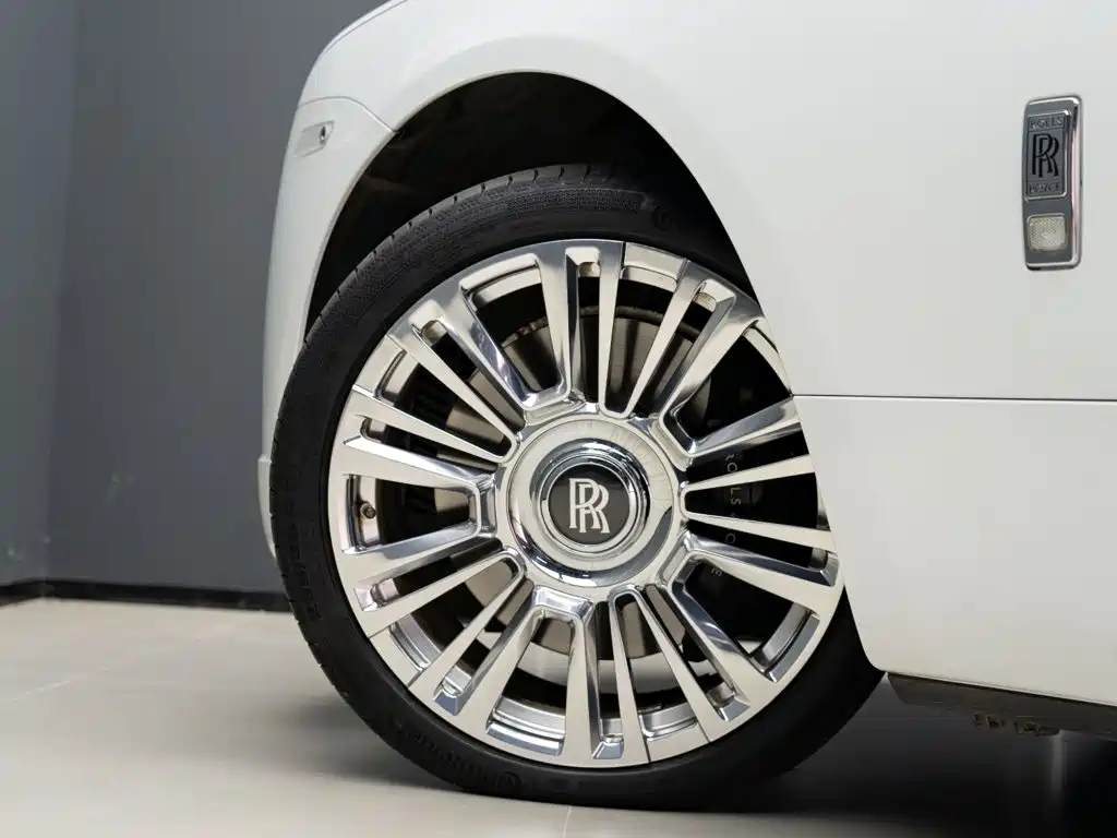 Rolls-Royce Dawn — миниатюра 6