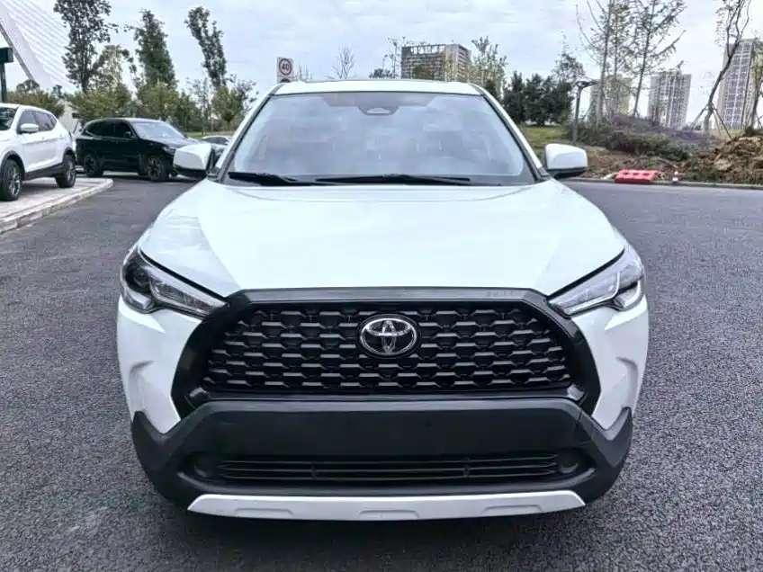 Toyota Corolla Cross — миниатюра 2