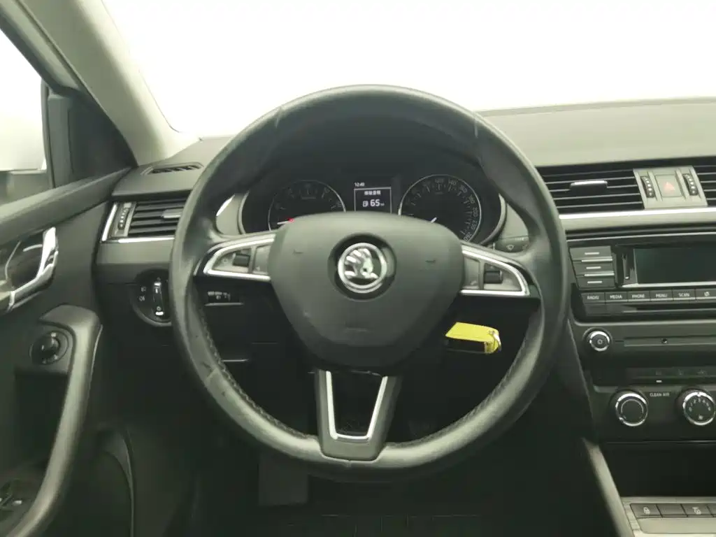 Skoda Octavia — миниатюра 11