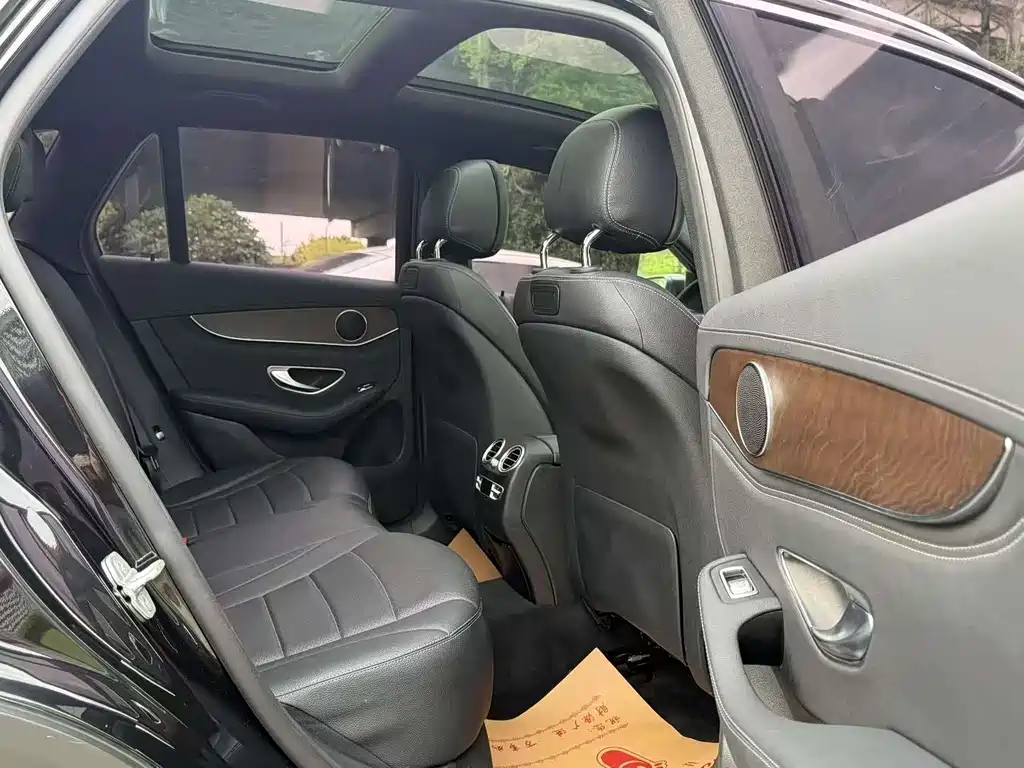 Mercedes-Benz GLC 2016 GLC 300 4MATIC