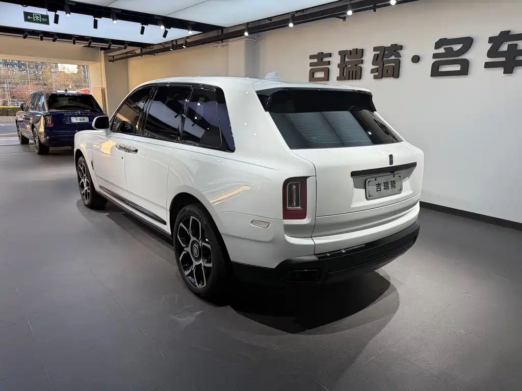 Rolls-Royce Cullinan Black Badge, фото 4