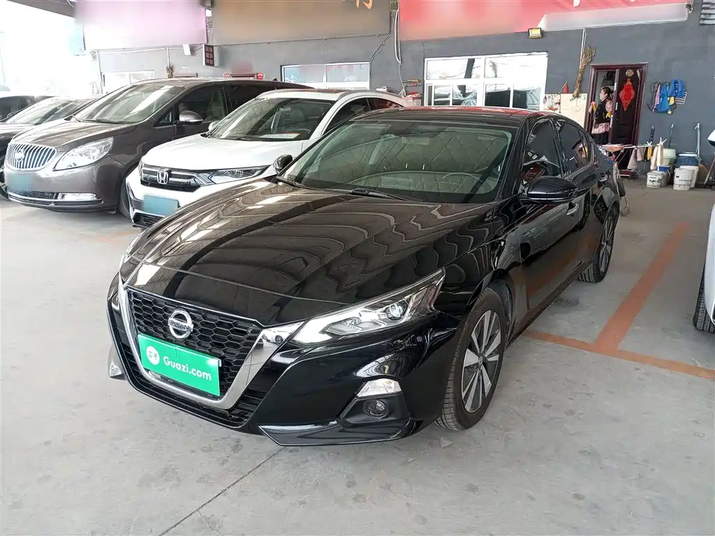 Nissan Teana 2022