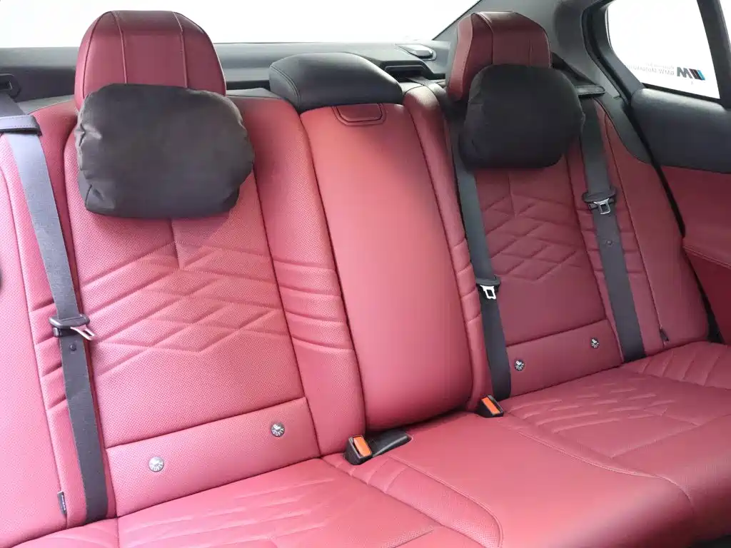 BMW 5 Series — миниатюра 23