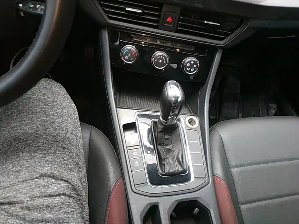 Volkswagen Bora — миниатюра 14