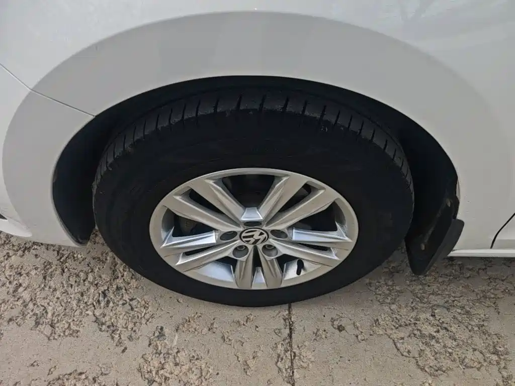 Volkswagen Santana — миниатюра 23
