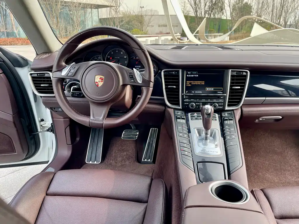 Porsche Panamera 2014 Panamera 4 3.0T