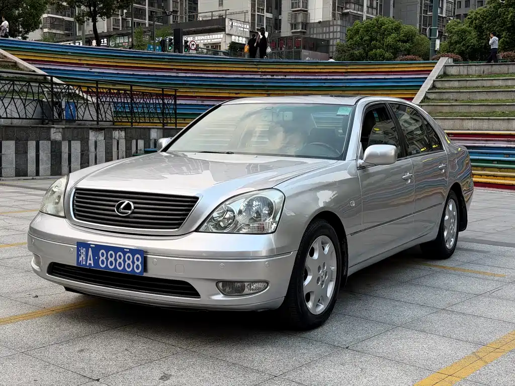 Lexus LS 2003