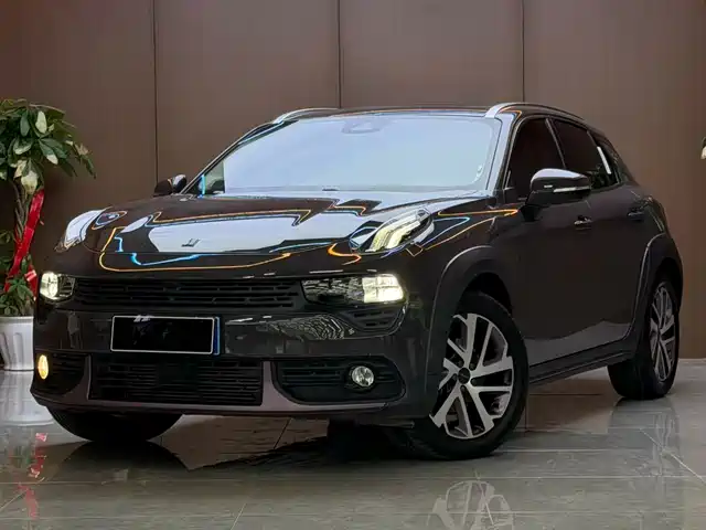 Lynk & Co 02
