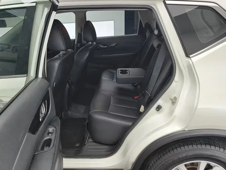 Nissan X-Trail — миниатюра 11