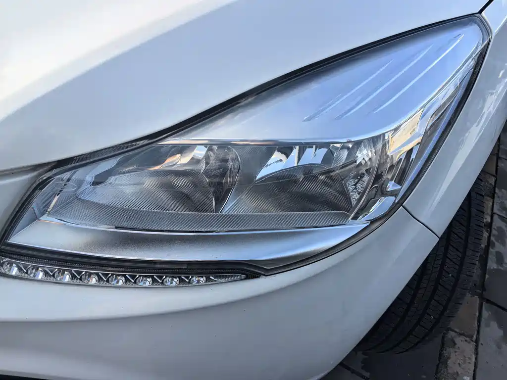 Ford Kuga — миниатюра 2