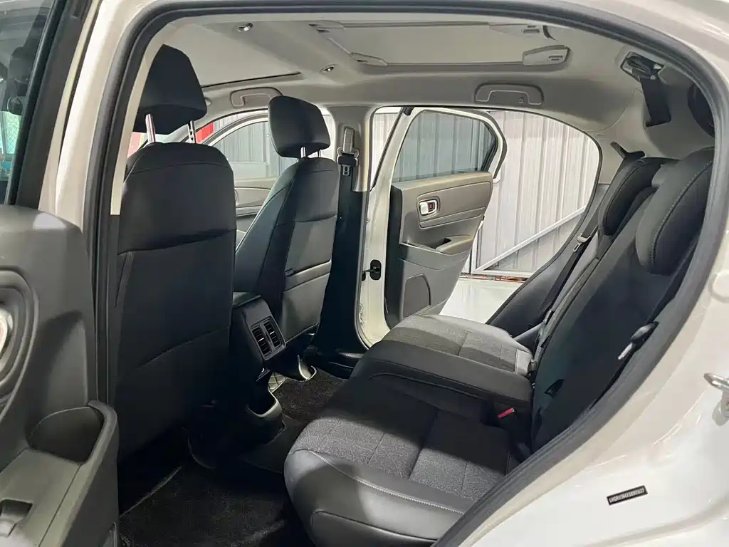 Honda Vezel — миниатюра 6