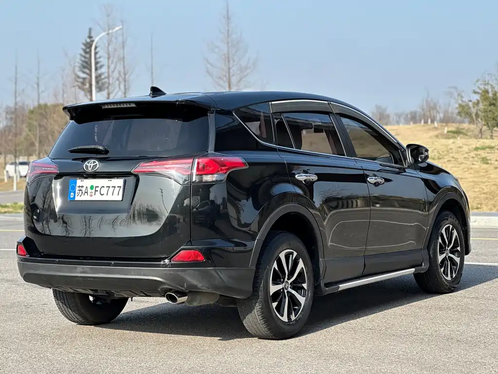 TOYOTA RAV4 RONGFANG