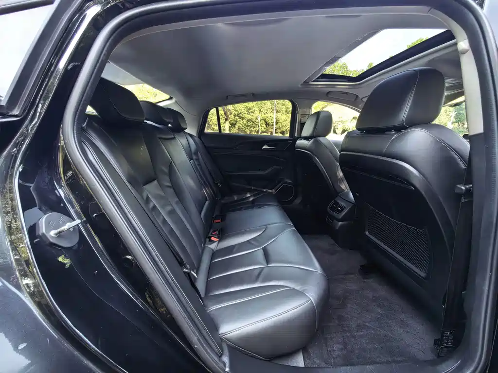 Hongqi Hongqi H5 — миниатюра 25