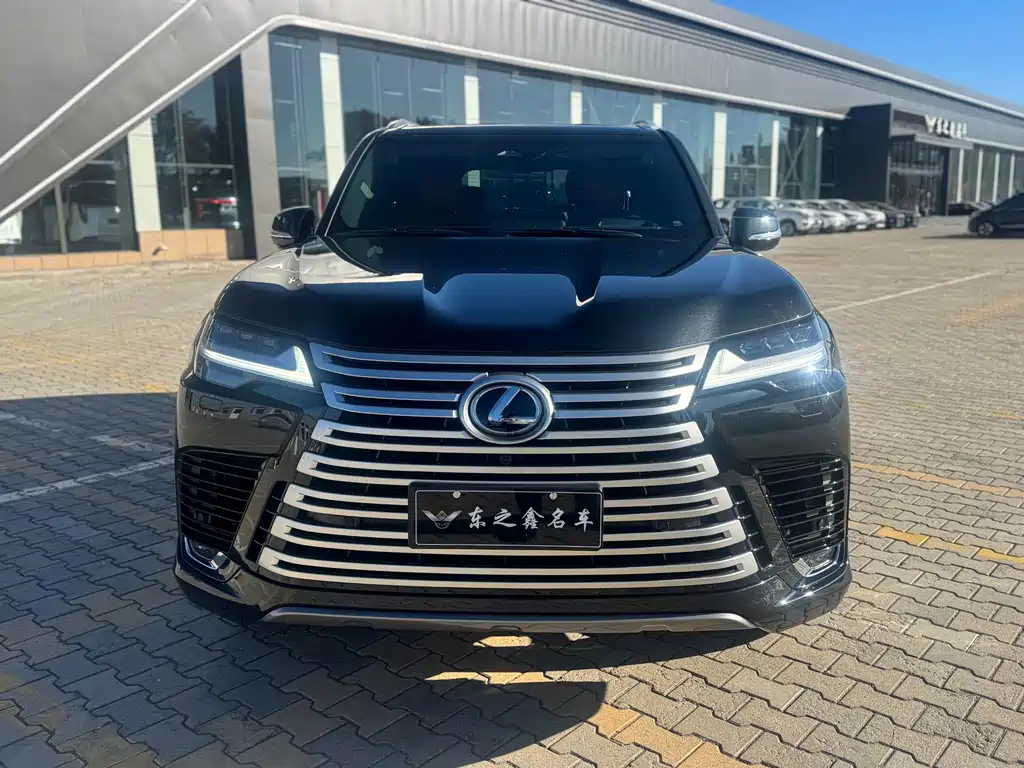 Lexus LX — миниатюра 6