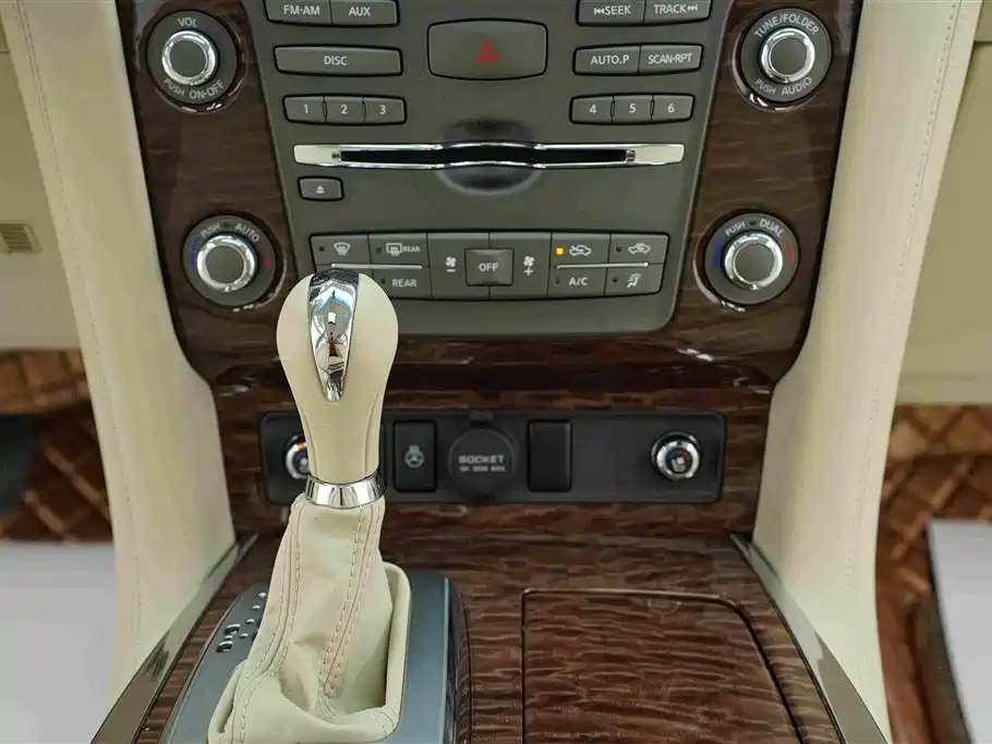 Nissan Patrol — миниатюра 35