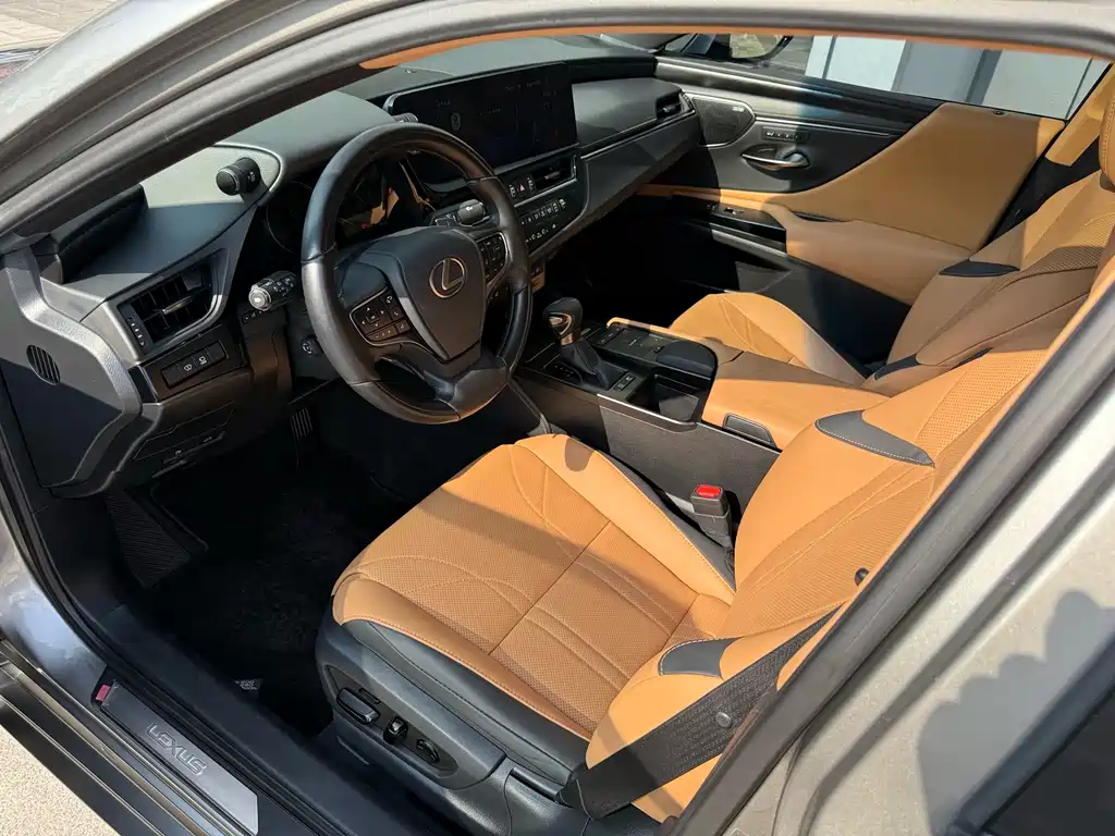 Lexus ES — миниатюра 10