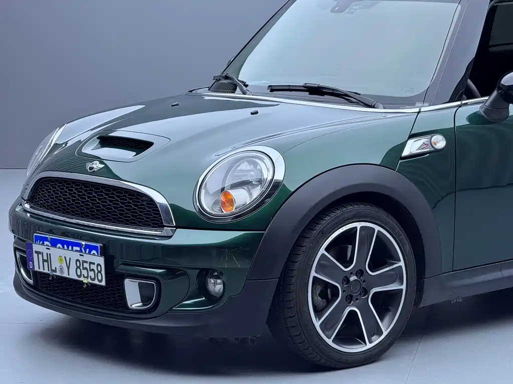 MINI Clubman 1.6T COOPER S Bond Street, фото 2