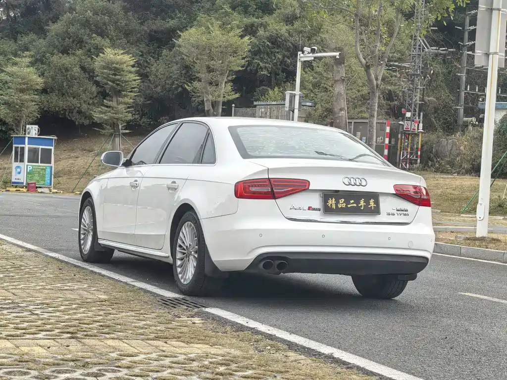 AUDI A4L