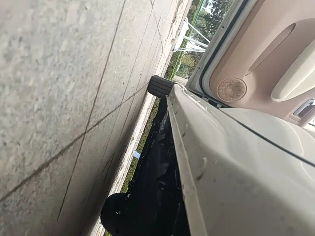 Wuling MINIEV — миниатюра 22