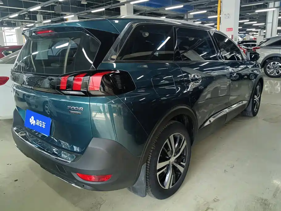 Peugeot 5008 — миниатюра 3