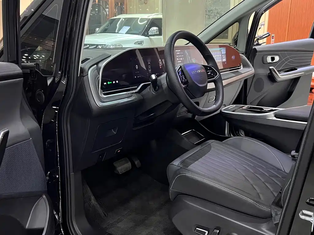 MAXUS G90 — миниатюра 11
