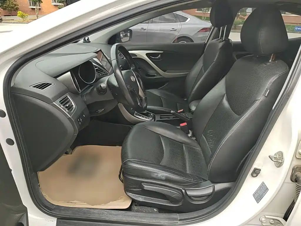 Hyundai Elantra Langdong — миниатюра 15