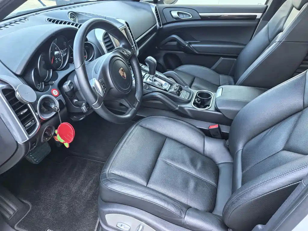 Porsche Cayenne 2014 Cayenne Platinum Edition 3.0T
