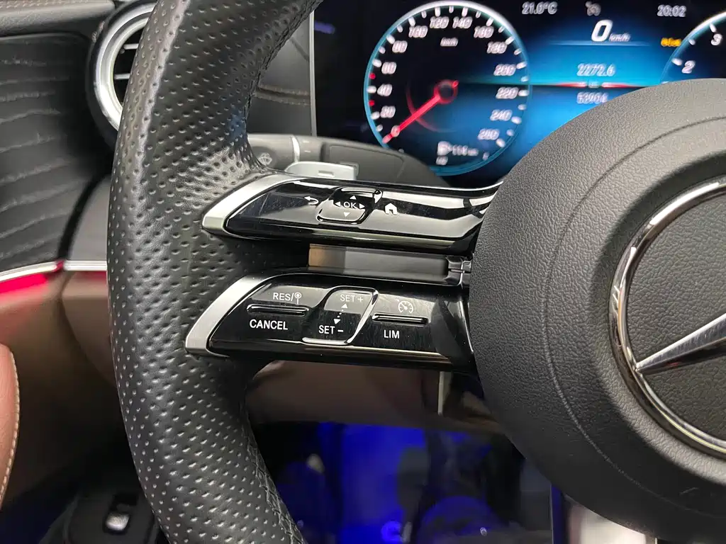 MERCEDES-BENZ E CLASS