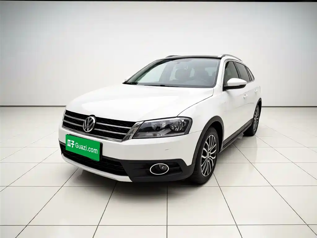 Купить Volkswagen Cross Lavida