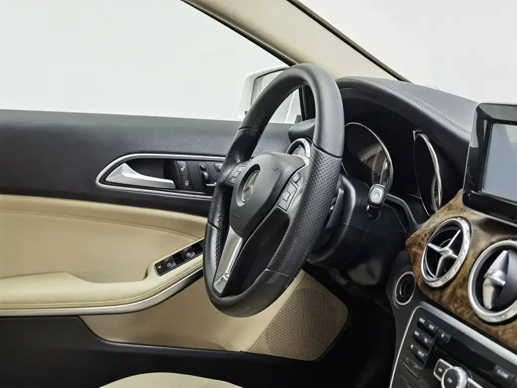 Mercedes-Benz GLA — миниатюра 22