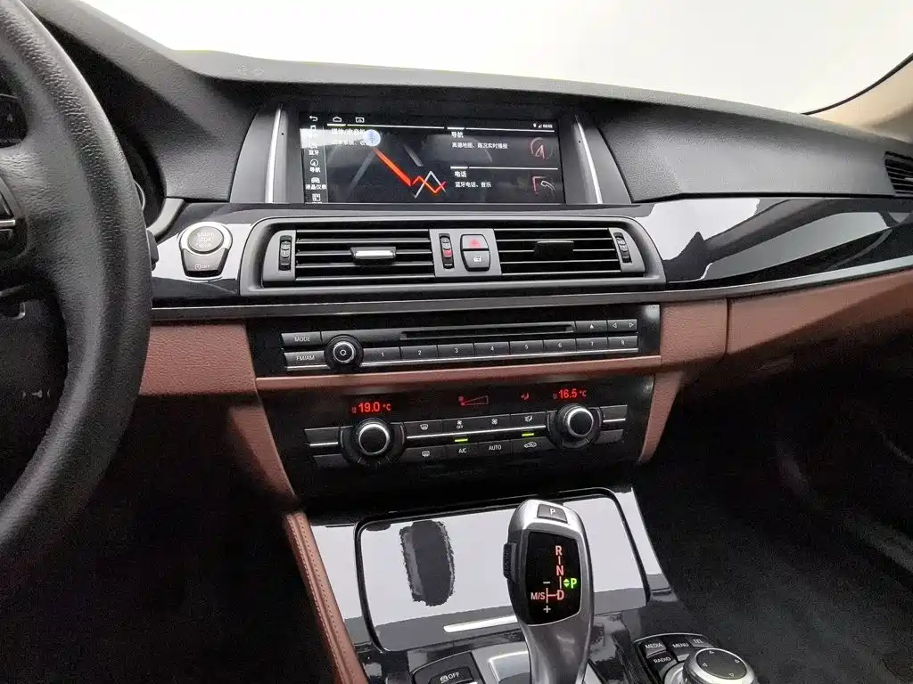 BMW 5 Series (Import) — миниатюра 12