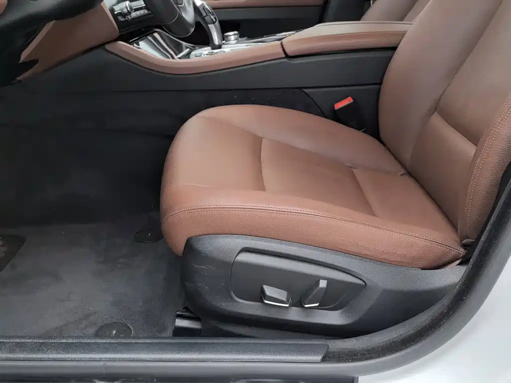 BMW 5 Series (Import) — миниатюра 20