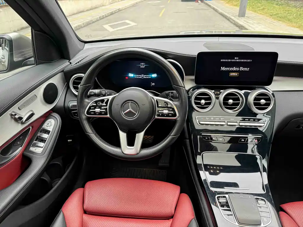 MERCEDES-BENZ GLC