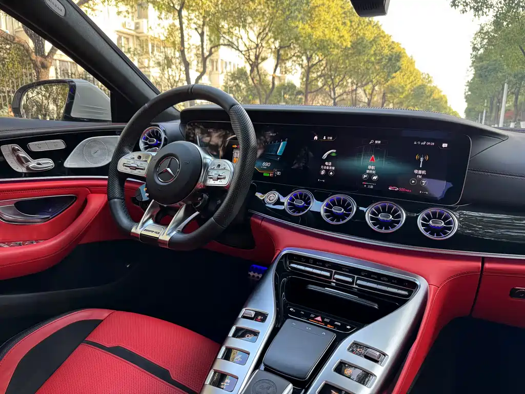 MERCEDES-BENZ AMG GT