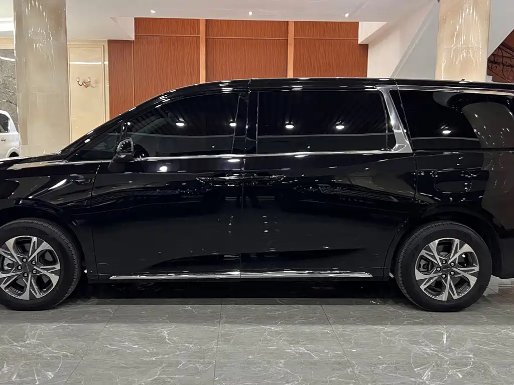 MAXUS G90 — миниатюра 8