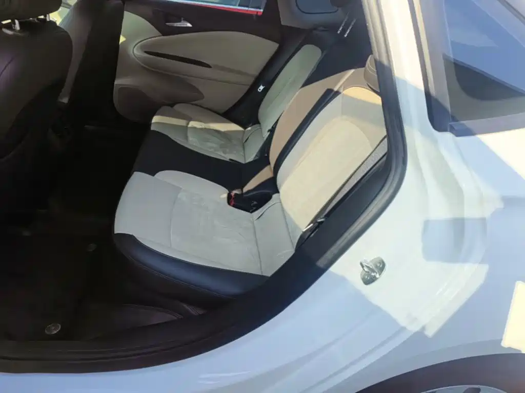 Buick Verano — миниатюра 17