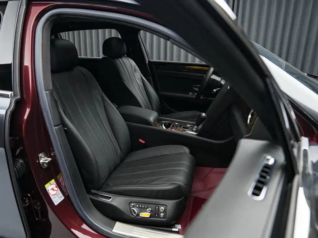Bentley Flying Spur — миниатюра 14